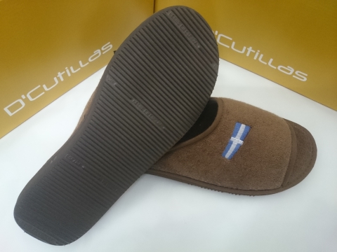 Zapatilla Doctor Cutillas Mod 12253 Marrón